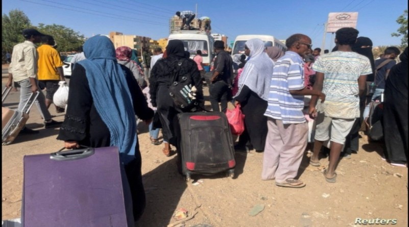نساء السودان مابين مطرقه الحرب وسندان النزوح